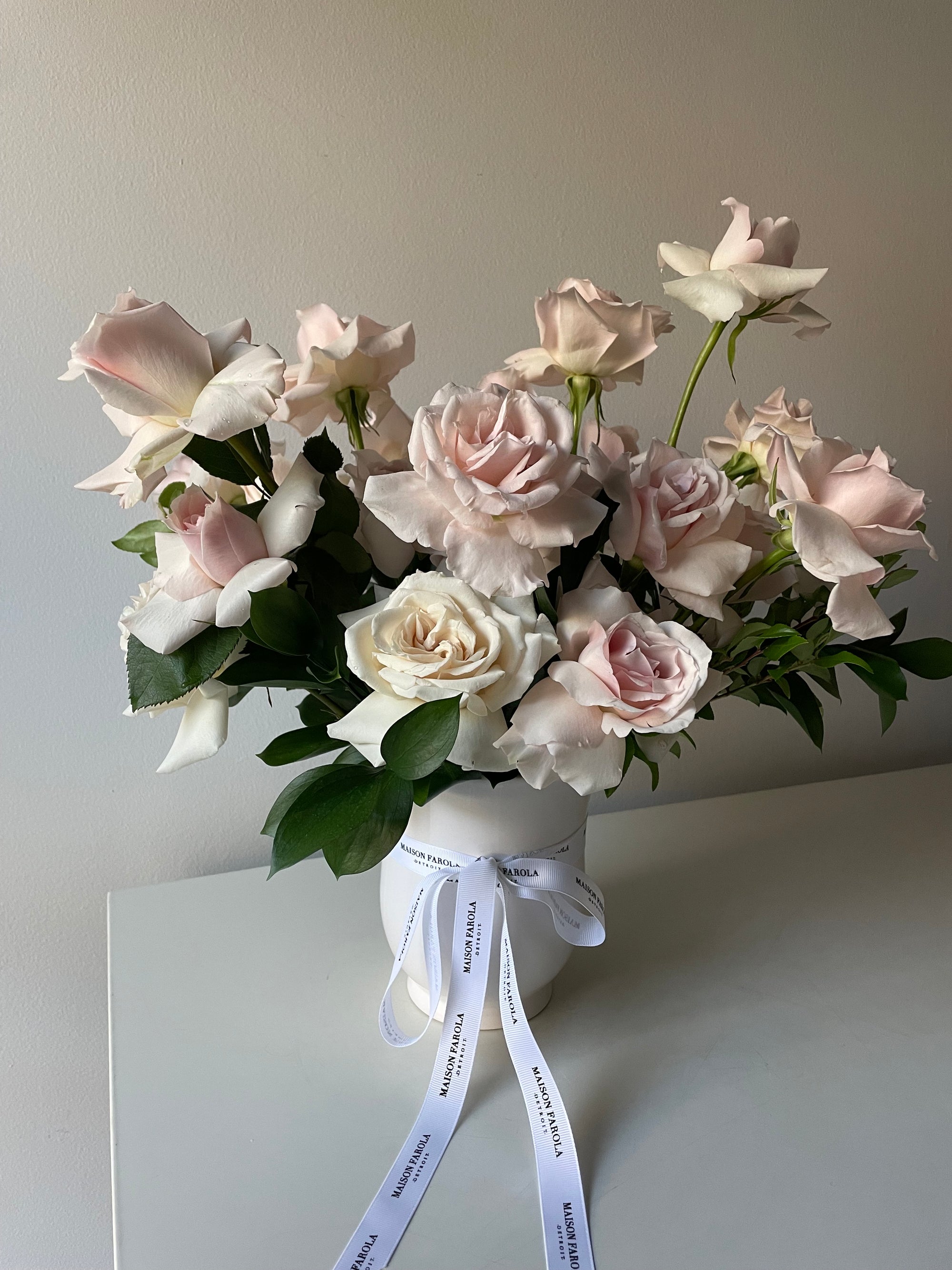 Dreamy Arrangement - Maison Farola