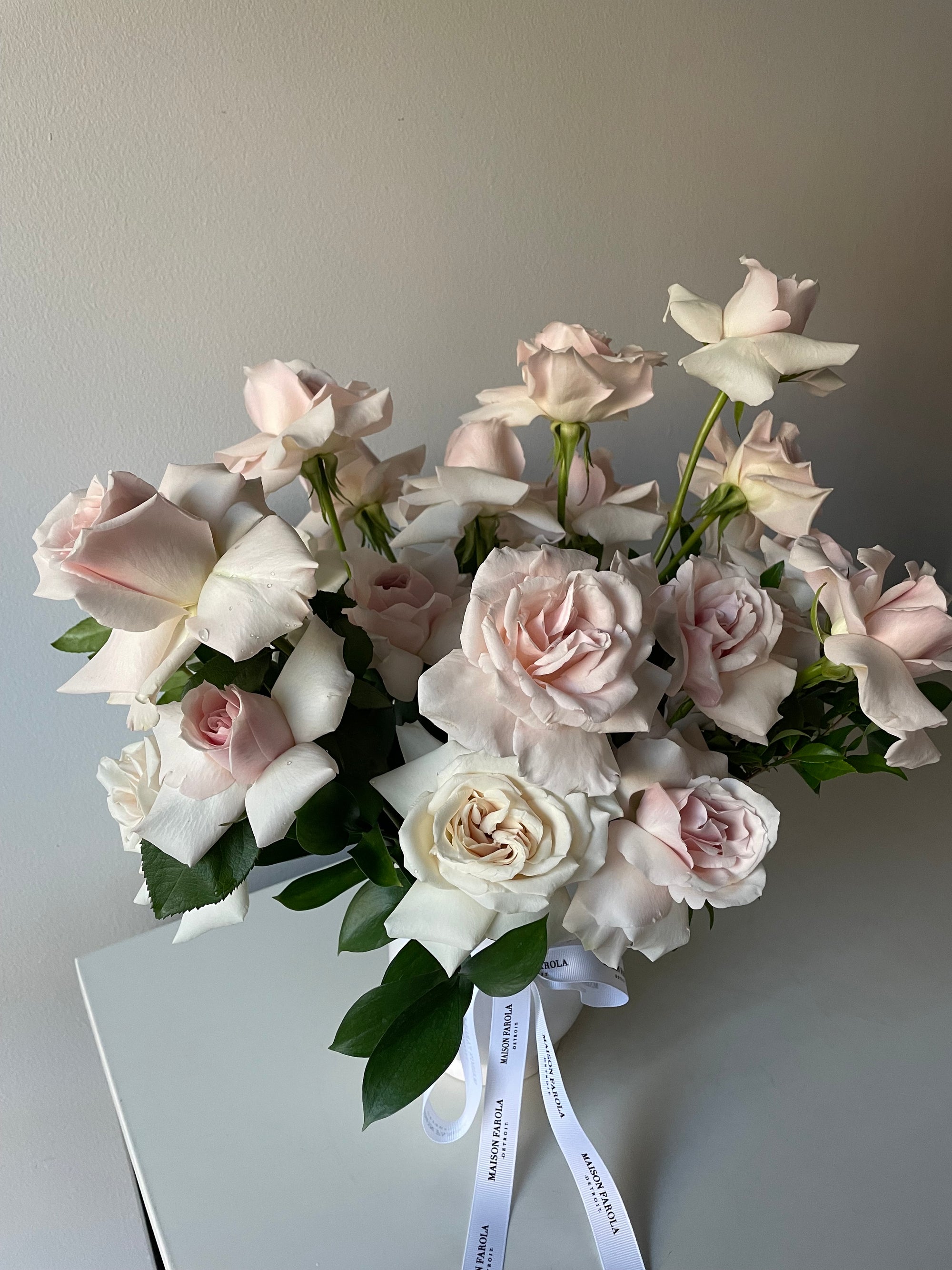 Dreamy Arrangement - Maison Farola