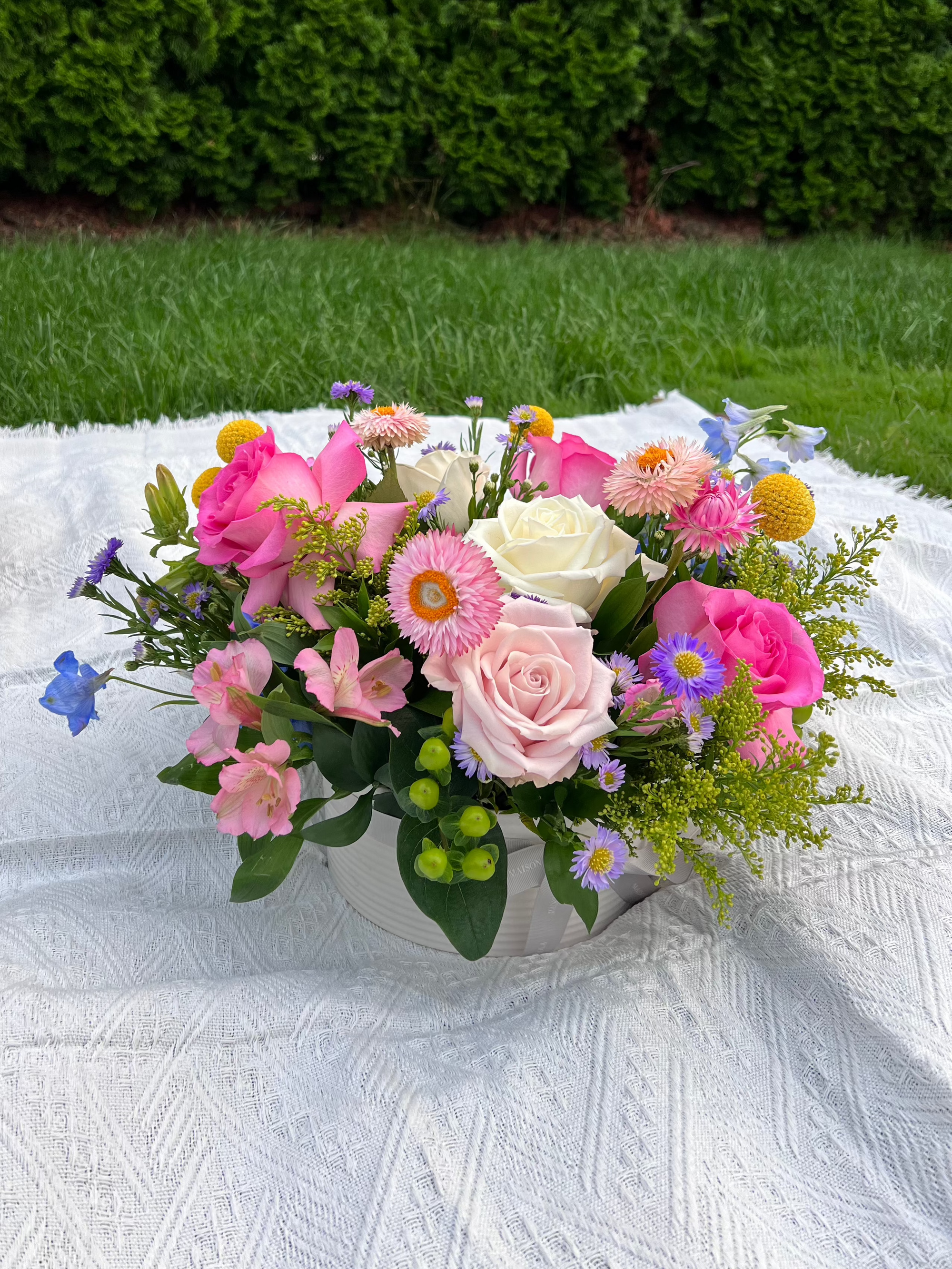 Serene Low Round Vase - Maison Farola