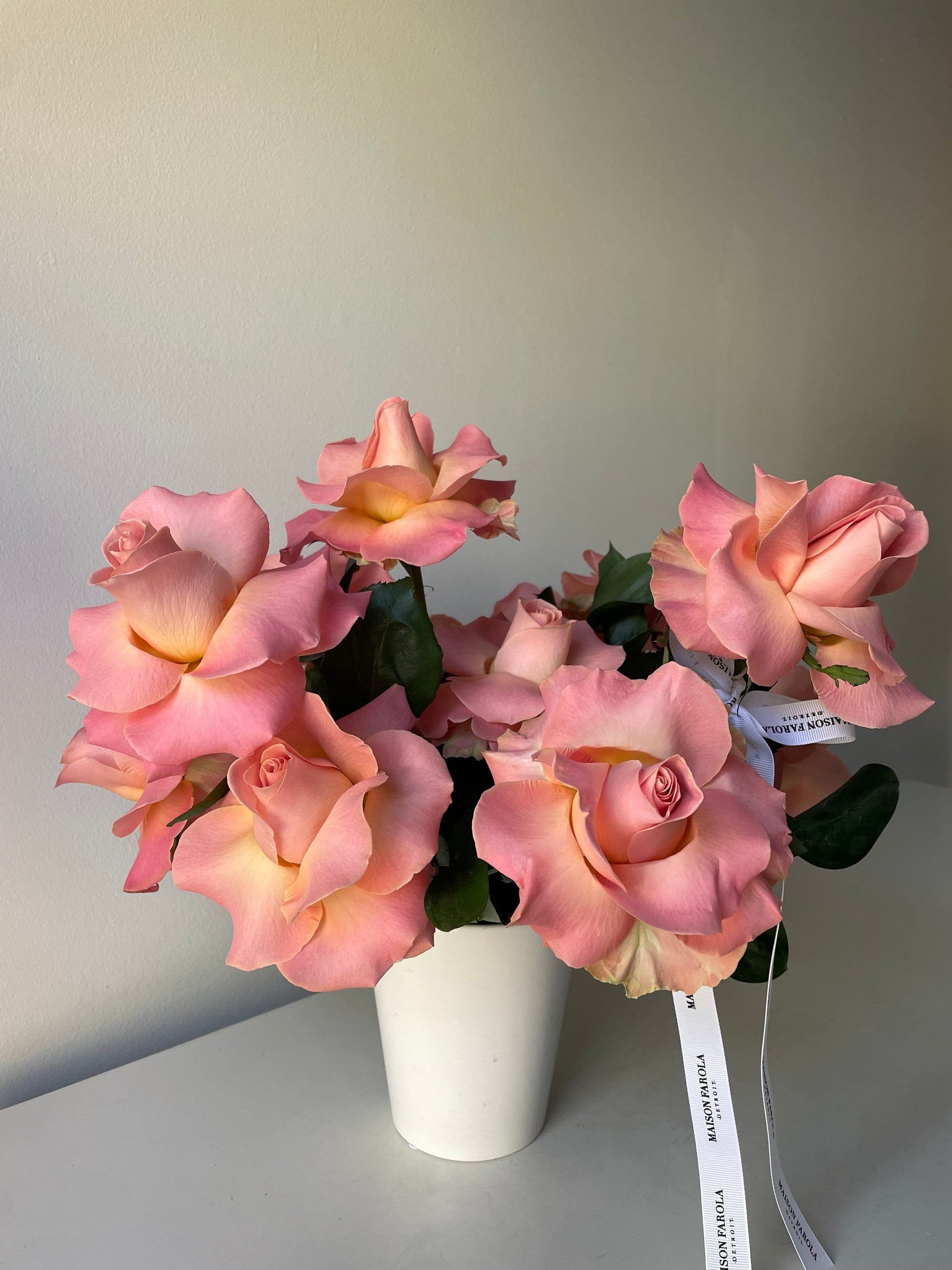 Dreamy 12 Stems Arrangement - Maison Farola