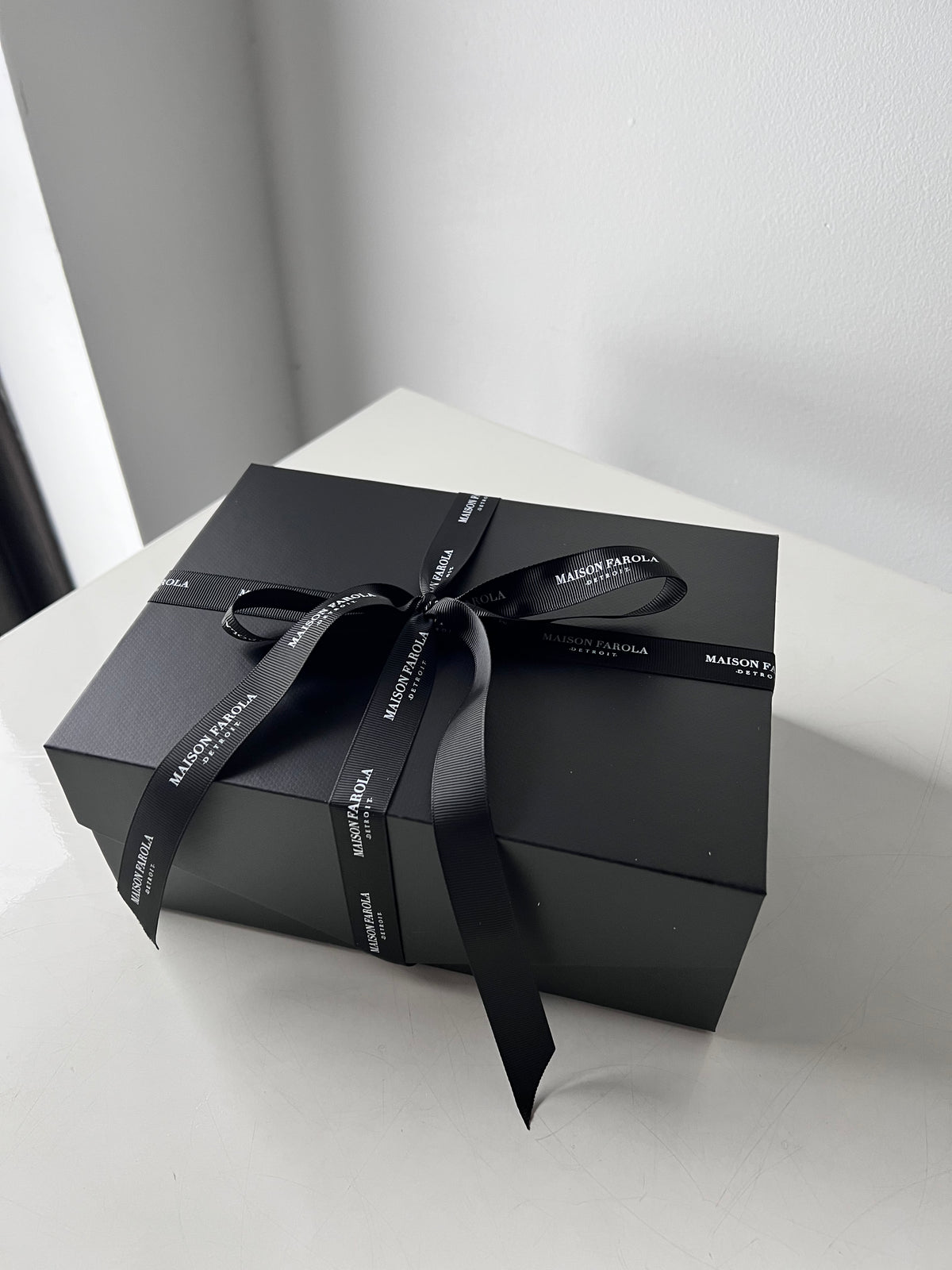 VDay Gentlemen's Gift Box - Maison Farola